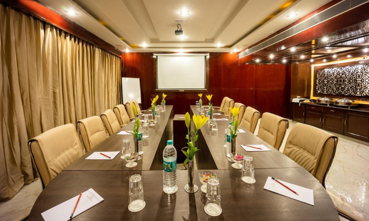 Hotel Shanti Palace Mahipalpur New Delhi Exterior photo