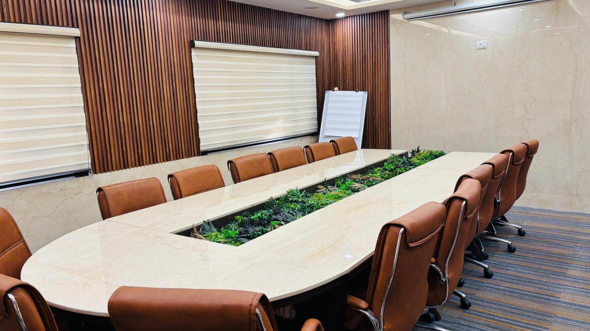 Hotel Shanti Palace Mahipalpur New Delhi Exterior photo