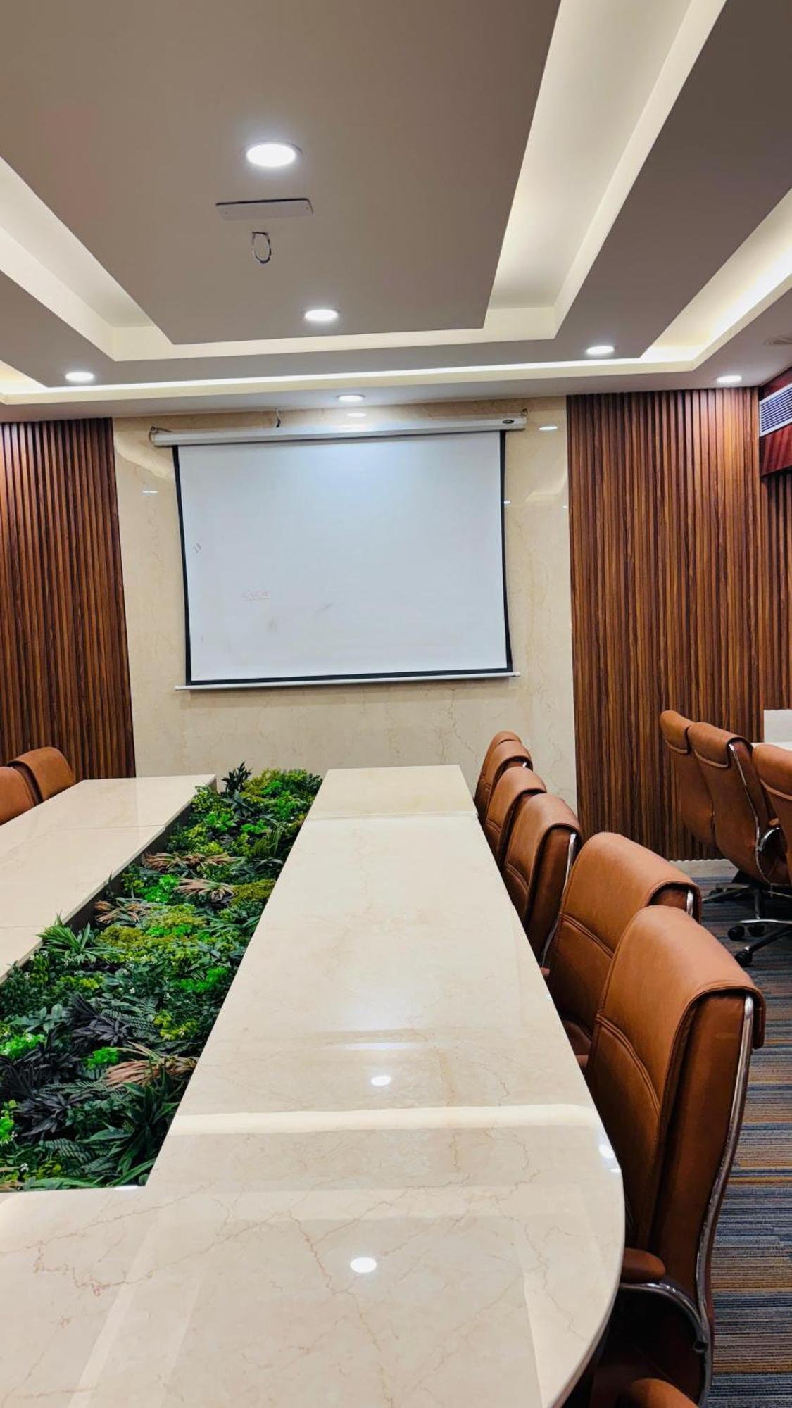 Hotel Shanti Palace Mahipalpur New Delhi Exterior photo